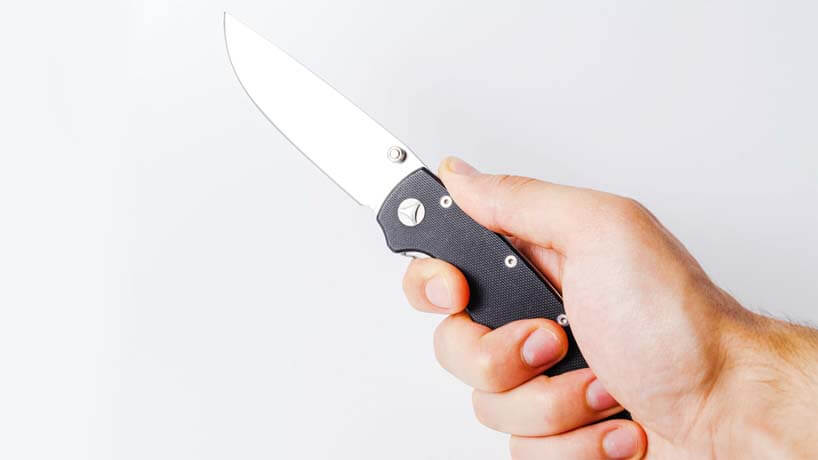 is a spring assisted knife a switchblade, how do spring assisted knives work