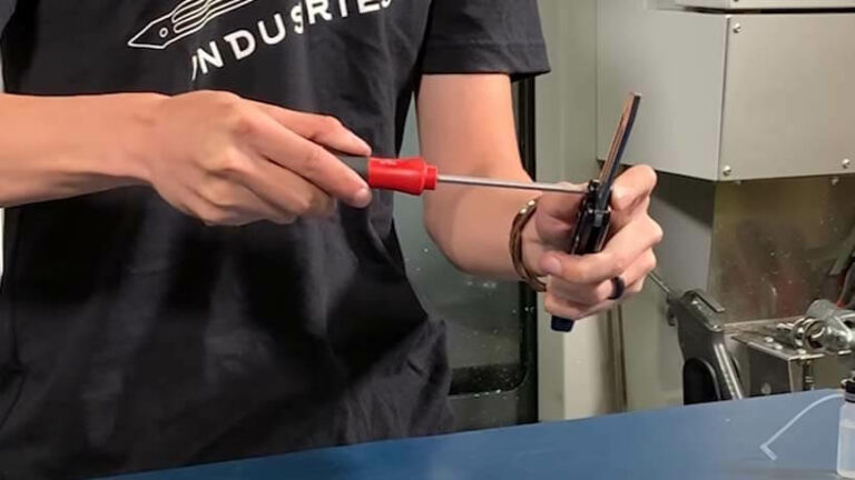 Tricks On How To Tighten A Butterfly Knife – Use 3 Easy Steps