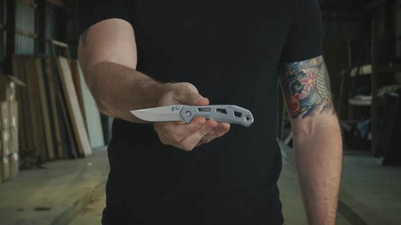 how to close a gerber airlift knife